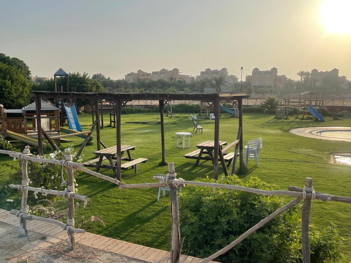 A Sea View Spacious Cheering 5 Bedroom Villa Ain Sokhna "Ain Bay" فيلا كاملة للإيجار قرية العين باي Ajn Suchna Zewnętrze zdjęcie