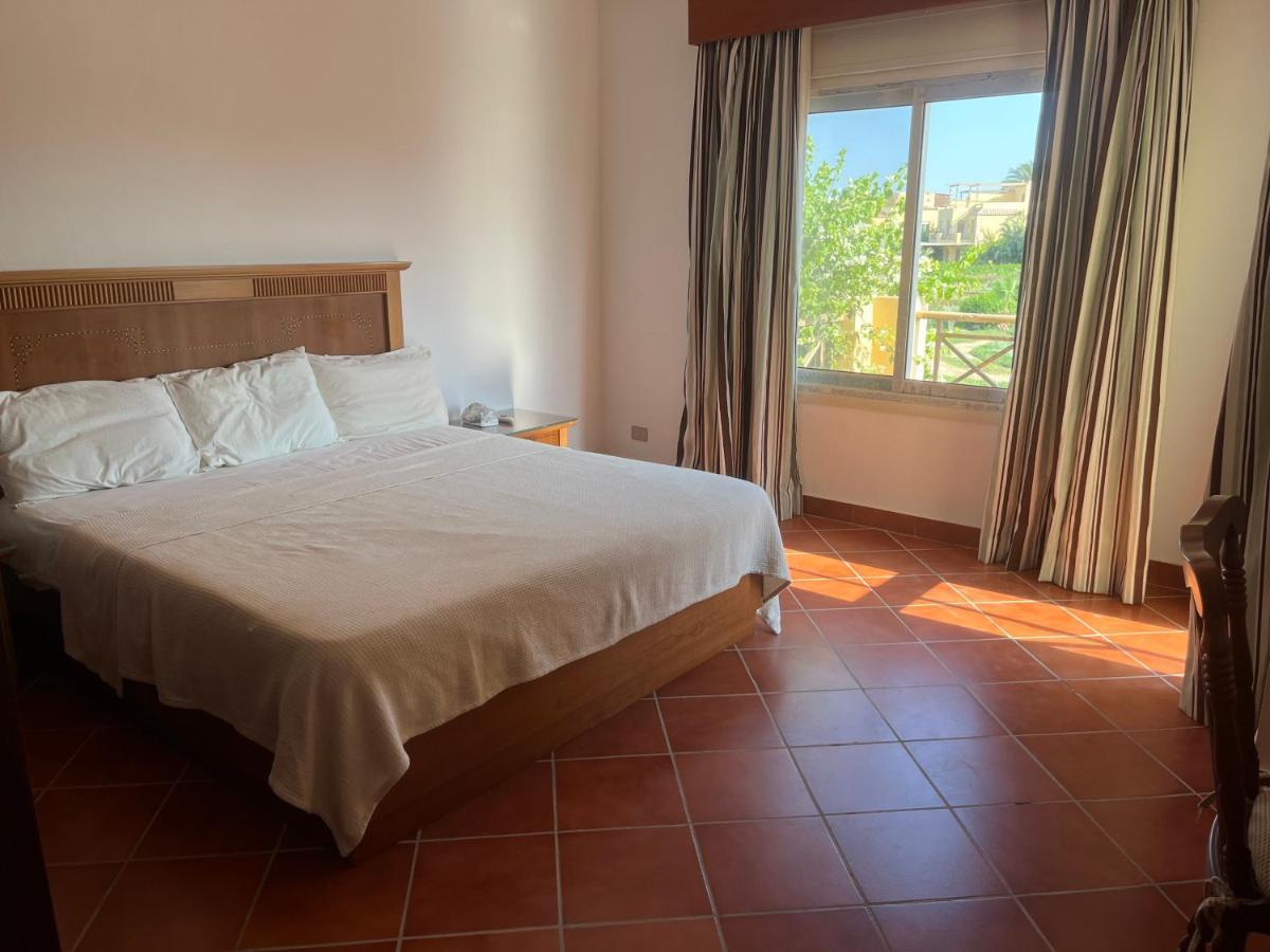 A Sea View Spacious Cheering 5 Bedroom Villa Ain Sokhna "Ain Bay" فيلا كاملة للإيجار قرية العين باي Ajn Suchna Zewnętrze zdjęcie