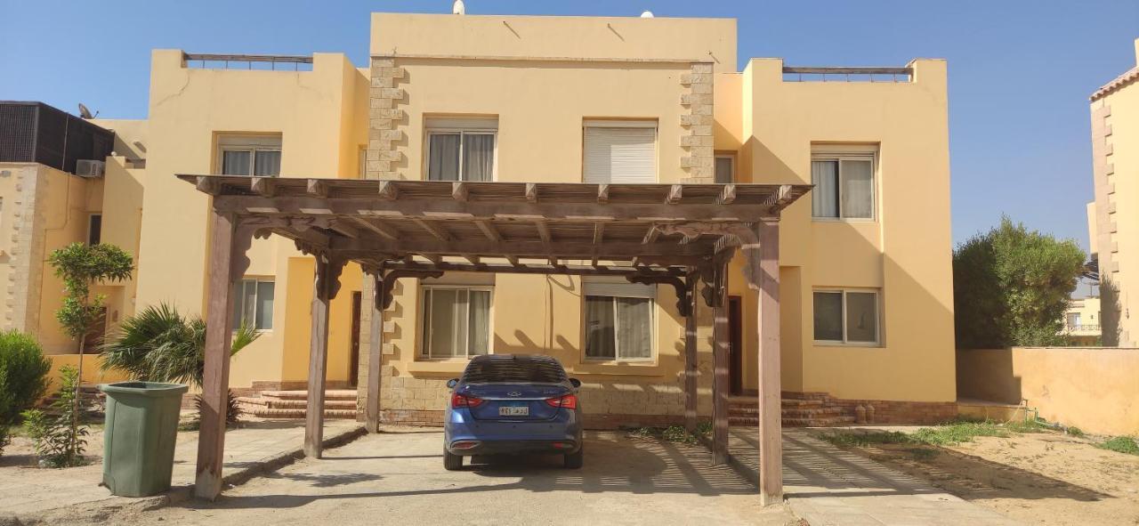 A Sea View Spacious Cheering 5 Bedroom Villa Ain Sokhna "Ain Bay" فيلا كاملة للإيجار قرية العين باي Ajn Suchna Zewnętrze zdjęcie