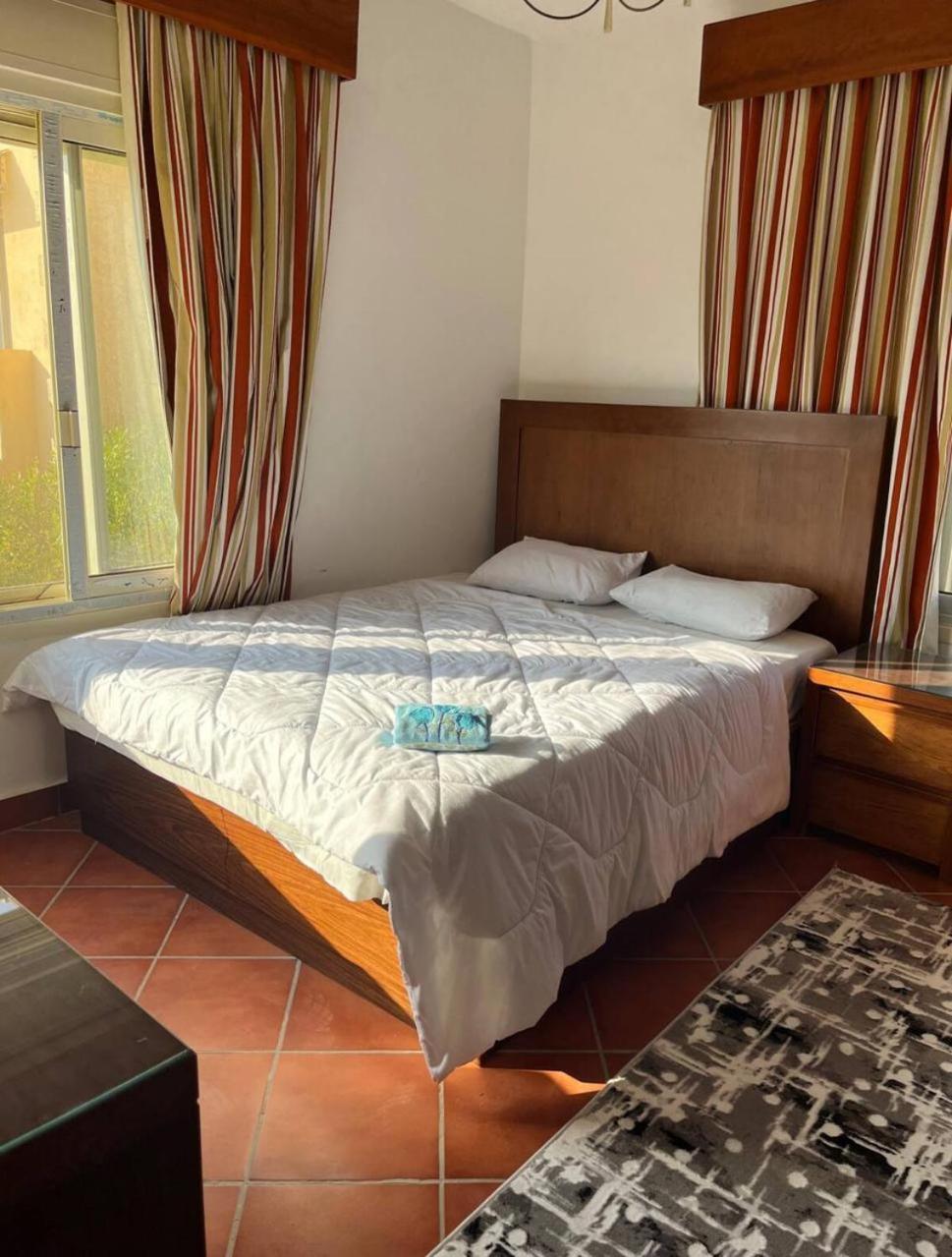 A Sea View Spacious Cheering 5 Bedroom Villa Ain Sokhna "Ain Bay" فيلا كاملة للإيجار قرية العين باي Ajn Suchna Zewnętrze zdjęcie
