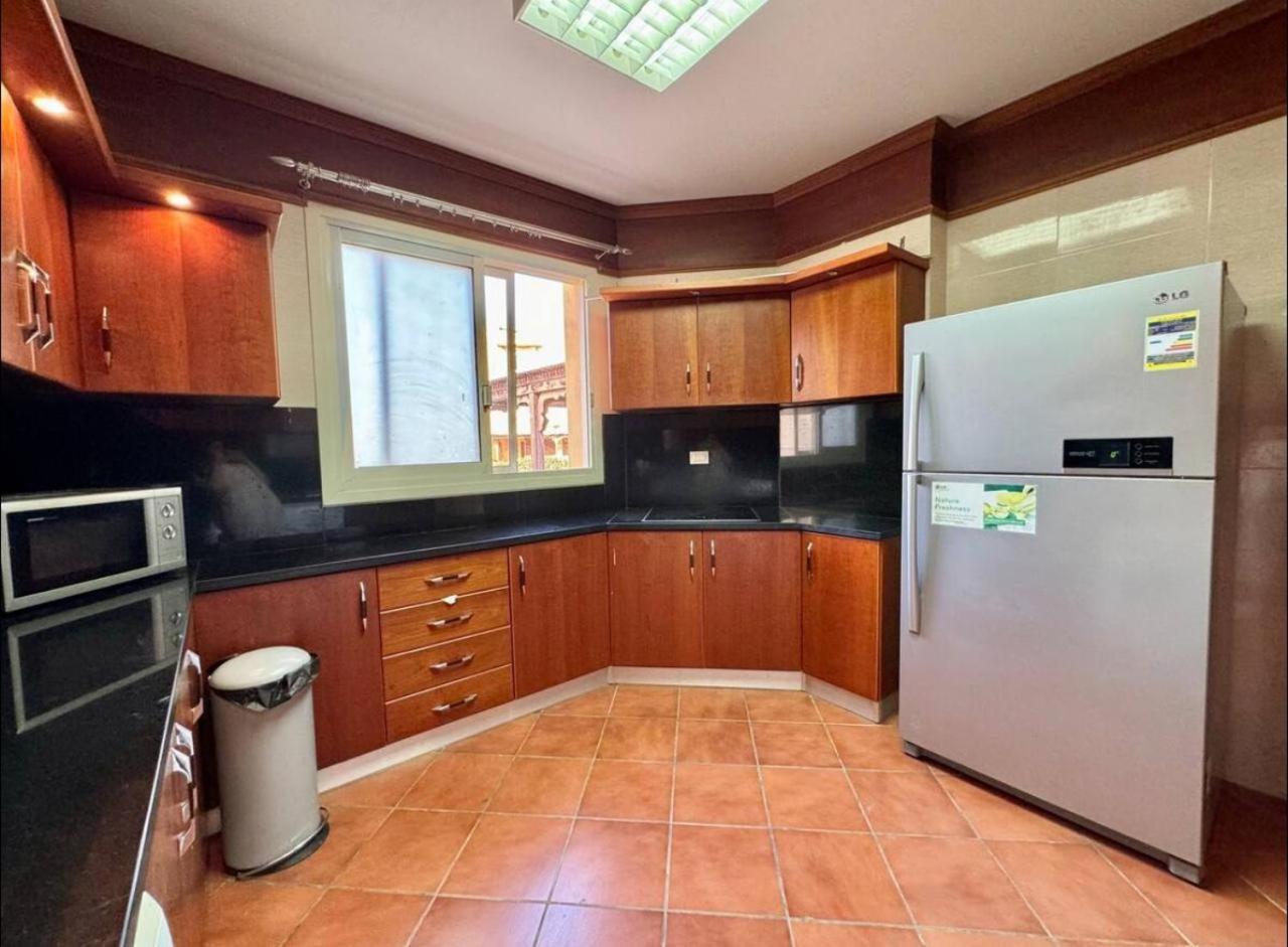 A Sea View Spacious Cheering 5 Bedroom Villa Ain Sokhna "Ain Bay" فيلا كاملة للإيجار قرية العين باي Ajn Suchna Zewnętrze zdjęcie