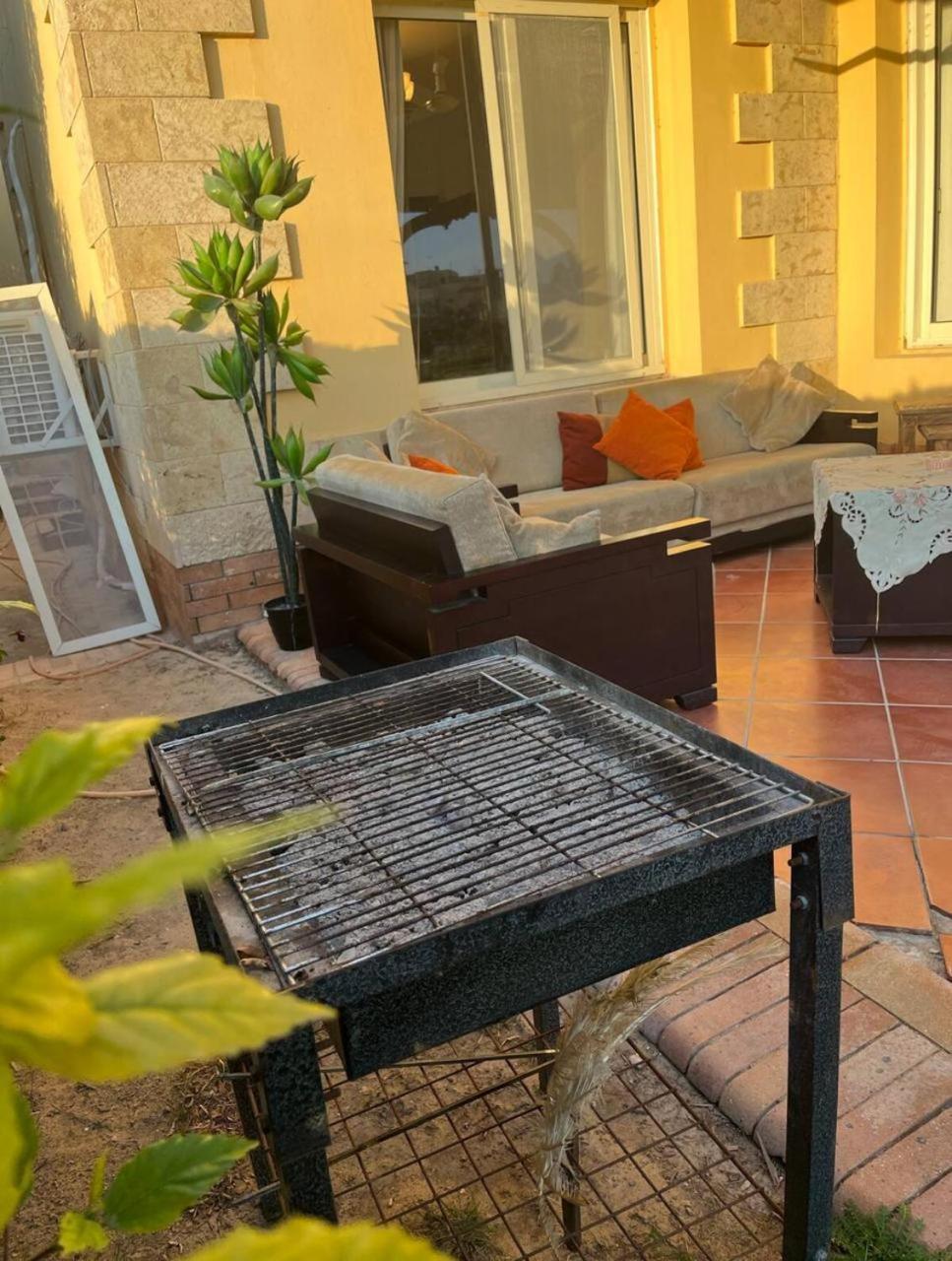 A Sea View Spacious Cheering 5 Bedroom Villa Ain Sokhna "Ain Bay" فيلا كاملة للإيجار قرية العين باي Ajn Suchna Zewnętrze zdjęcie