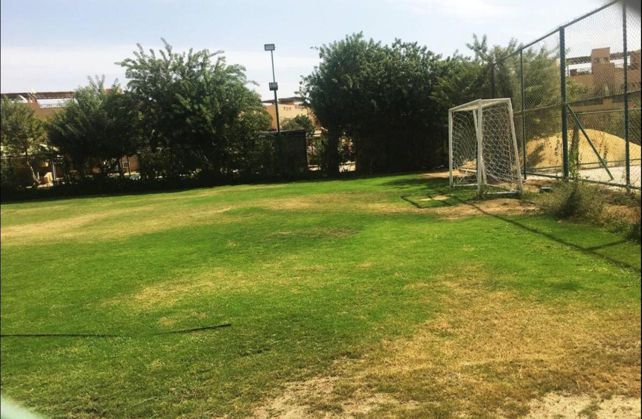A Sea View Spacious Cheering 5 Bedroom Villa Ain Sokhna "Ain Bay" فيلا كاملة للإيجار قرية العين باي Ajn Suchna Zewnętrze zdjęcie