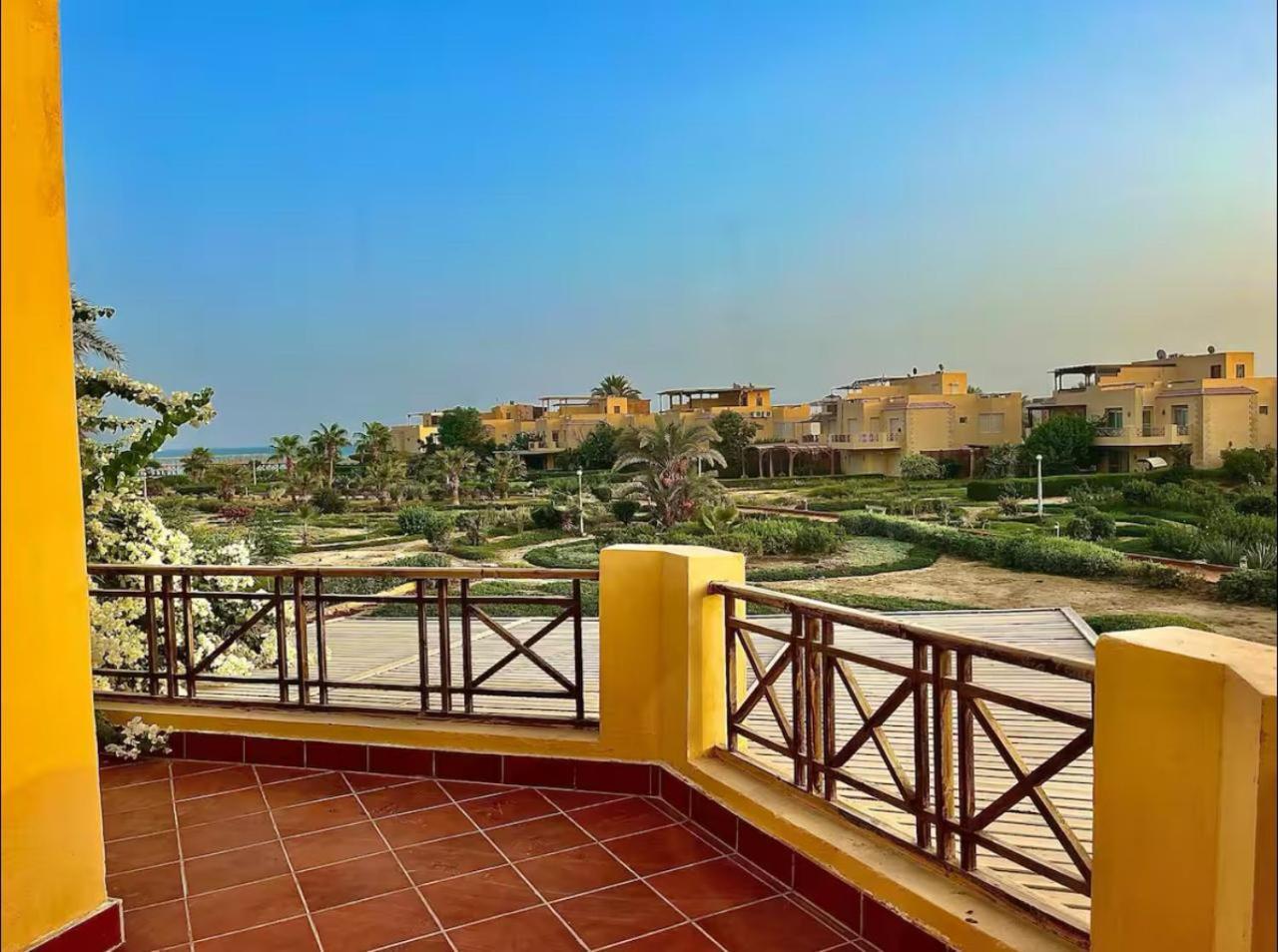 A Sea View Spacious Cheering 5 Bedroom Villa Ain Sokhna "Ain Bay" فيلا كاملة للإيجار قرية العين باي Ajn Suchna Zewnętrze zdjęcie
