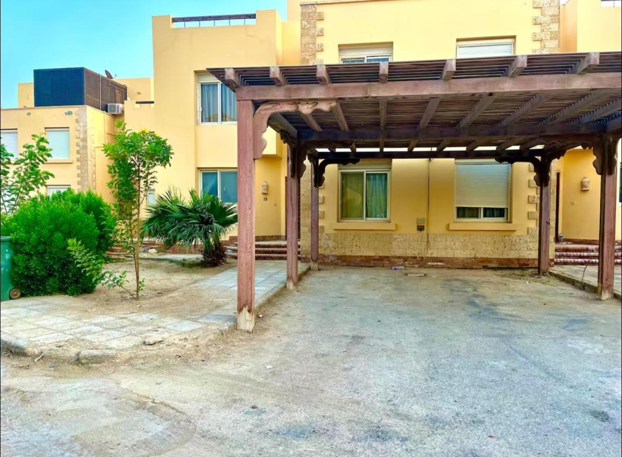 A Sea View Spacious Cheering 5 Bedroom Villa Ain Sokhna "Ain Bay" فيلا كاملة للإيجار قرية العين باي Ajn Suchna Zewnętrze zdjęcie