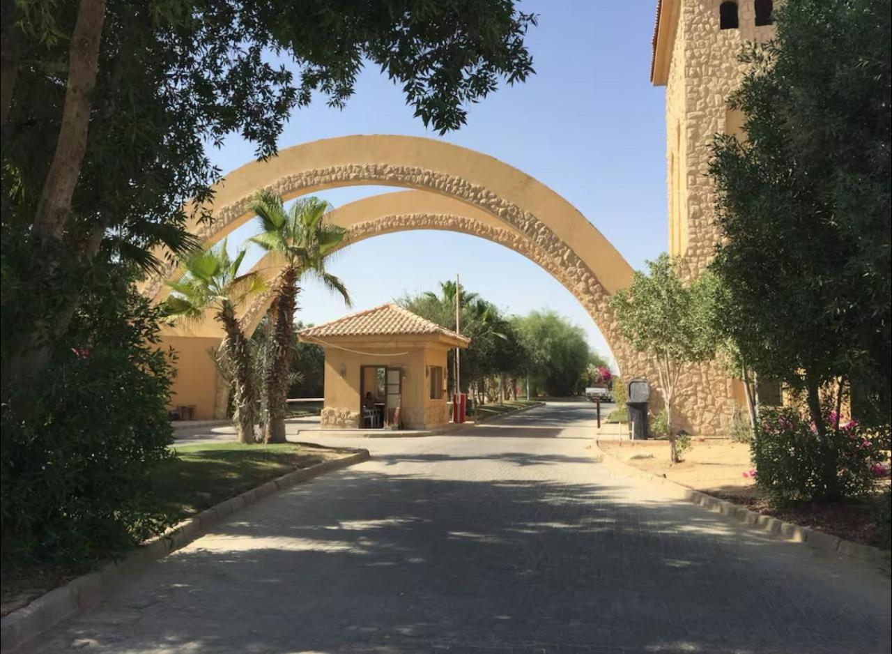 A Sea View Spacious Cheering 5 Bedroom Villa Ain Sokhna "Ain Bay" فيلا كاملة للإيجار قرية العين باي Ajn Suchna Zewnętrze zdjęcie