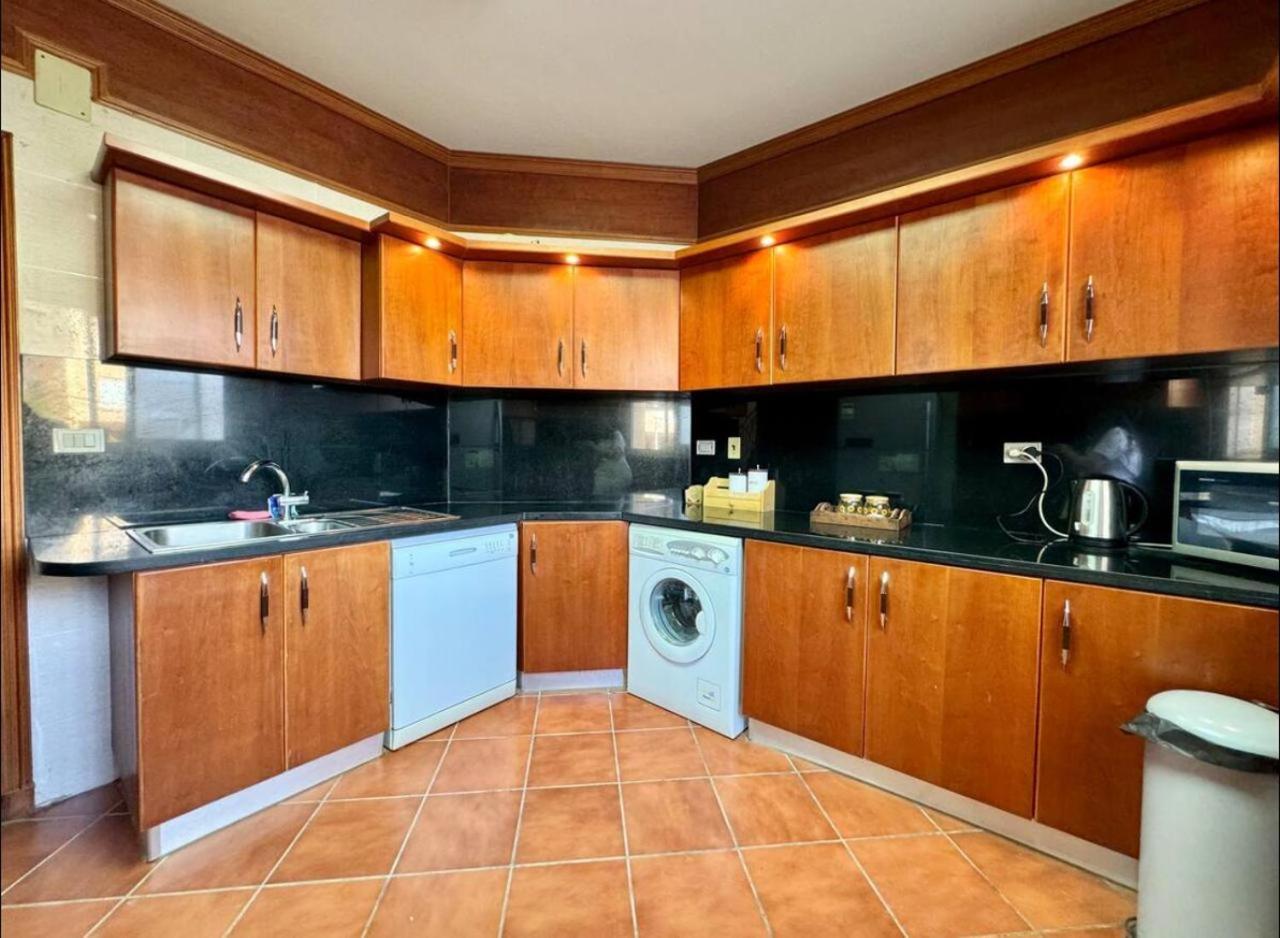 A Sea View Spacious Cheering 5 Bedroom Villa Ain Sokhna "Ain Bay" فيلا كاملة للإيجار قرية العين باي Ajn Suchna Zewnętrze zdjęcie