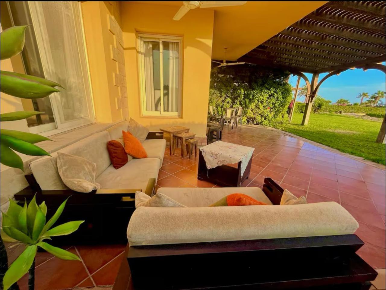 A Sea View Spacious Cheering 5 Bedroom Villa Ain Sokhna "Ain Bay" فيلا كاملة للإيجار قرية العين باي Ajn Suchna Zewnętrze zdjęcie