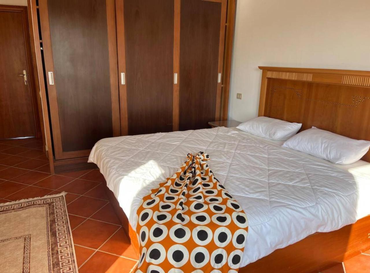 A Sea View Spacious Cheering 5 Bedroom Villa Ain Sokhna "Ain Bay" فيلا كاملة للإيجار قرية العين باي Ajn Suchna Zewnętrze zdjęcie