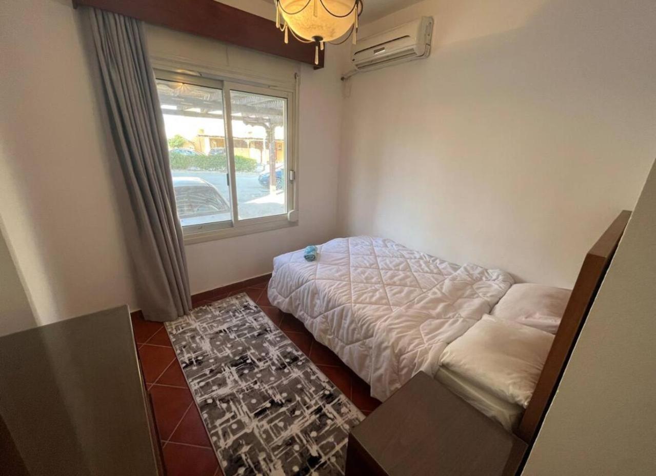 A Sea View Spacious Cheering 5 Bedroom Villa Ain Sokhna "Ain Bay" فيلا كاملة للإيجار قرية العين باي Ajn Suchna Zewnętrze zdjęcie