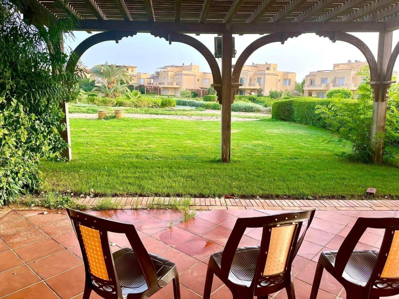 A Sea View Spacious Cheering 5 Bedroom Villa Ain Sokhna "Ain Bay" فيلا كاملة للإيجار قرية العين باي Ajn Suchna Zewnętrze zdjęcie