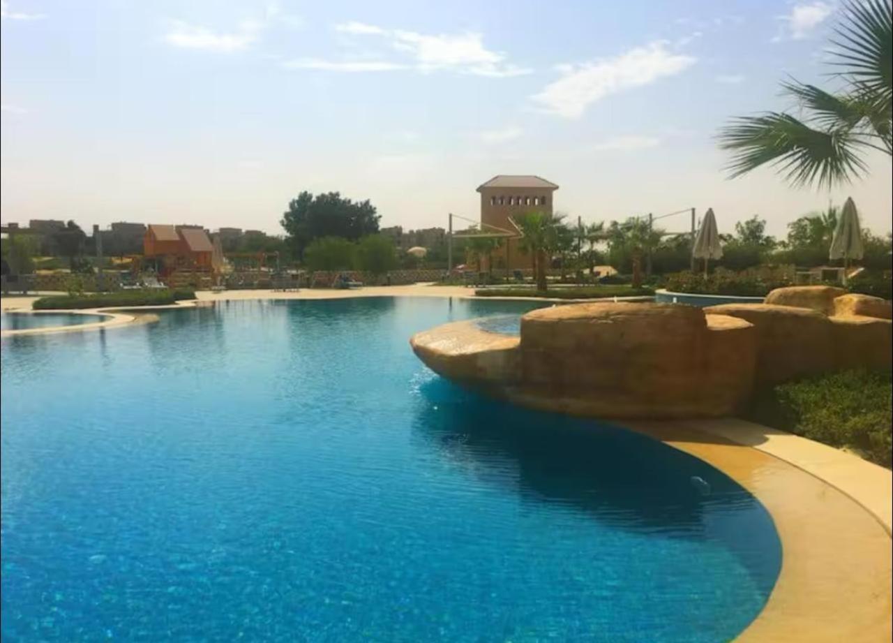 A Sea View Spacious Cheering 5 Bedroom Villa Ain Sokhna "Ain Bay" فيلا كاملة للإيجار قرية العين باي Ajn Suchna Zewnętrze zdjęcie