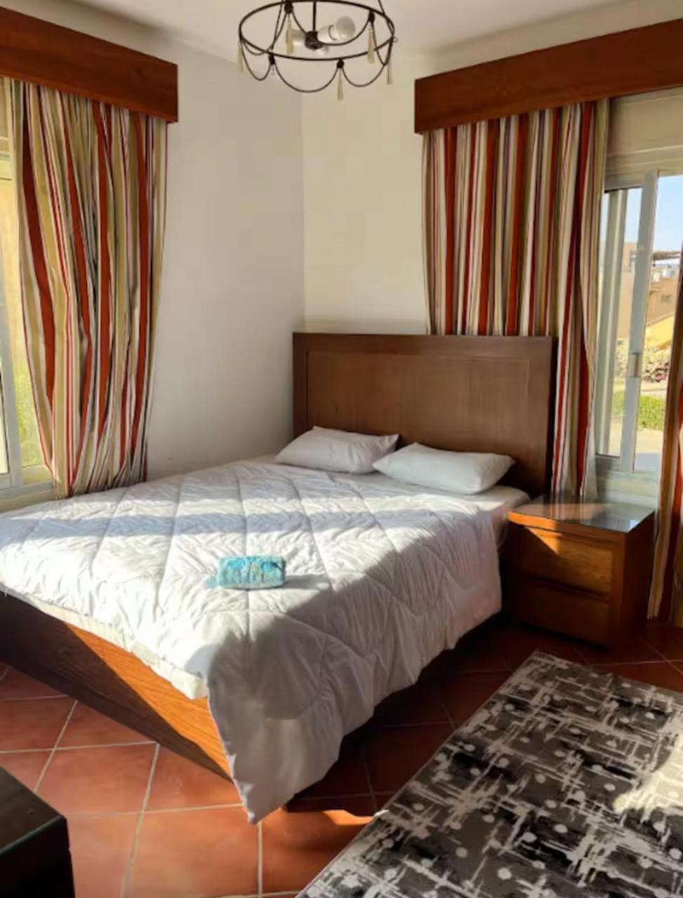 A Sea View Spacious Cheering 5 Bedroom Villa Ain Sokhna "Ain Bay" فيلا كاملة للإيجار قرية العين باي Ajn Suchna Zewnętrze zdjęcie